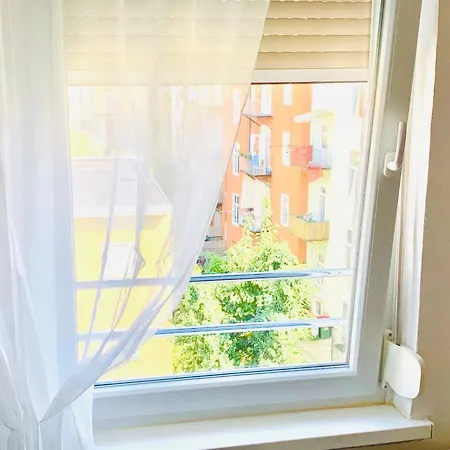 Elegant - By Nahuen Graz